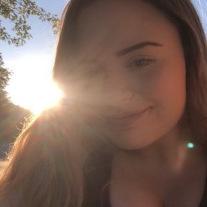 Meet your Posher, Lottie